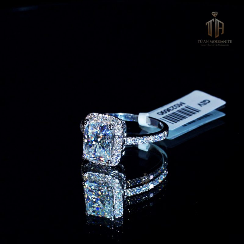 nhan-nu-n1108-tu-an-moissanite