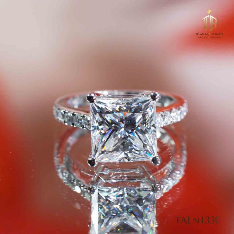 nhan-kim-cuong-nhan-tao-cao-cap-n1330-tu-an-moissanite