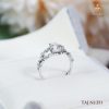 nhan-kim-cuong-nhan-tao-cao-cap-moissanite-n1351-tu-an-moissanite