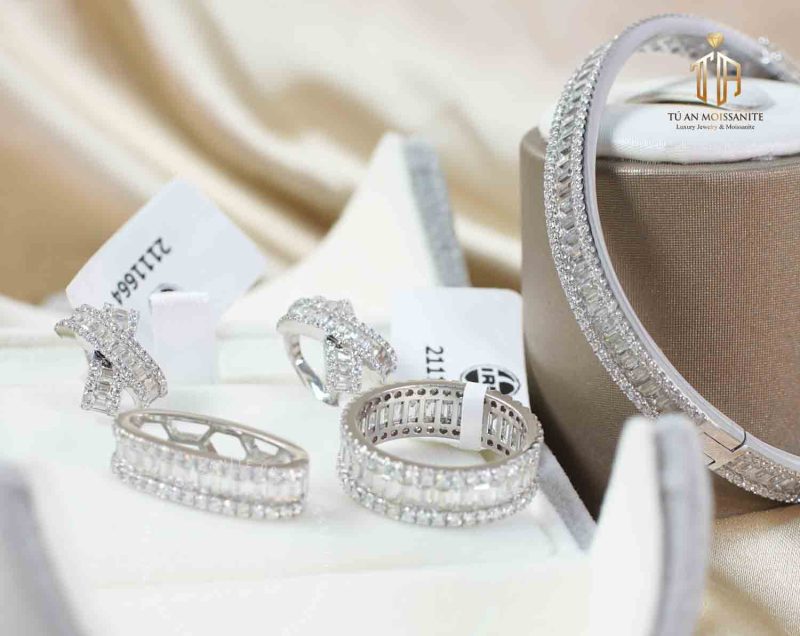Bộ trang sức cưới kim cương vàng trắng