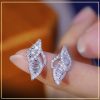 bong-tai-kim-cuong-thien-nhien-taj-bt1249-tu-an-moissanite