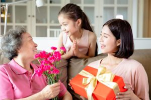 5 Món Quà Tặng Mẹ 20/10 Vừa Ý Nghĩa, Vừa Thiết Thực