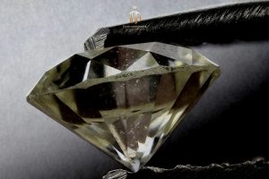 Viên Kim Cương Có Bao Nhiêu Cạnh? – Tú An Diamond