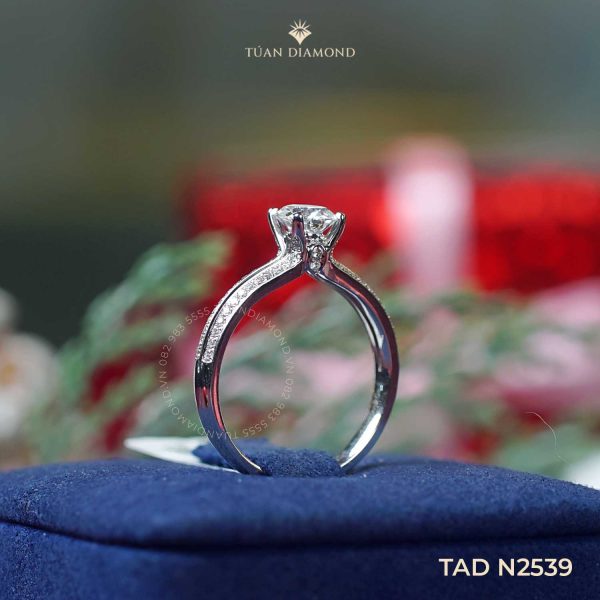 nhan-kim-cuong-moissanite-dep-n2539