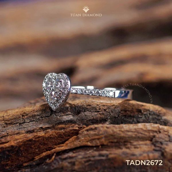nhan-nu-moissanite-18k-taj-n2672
