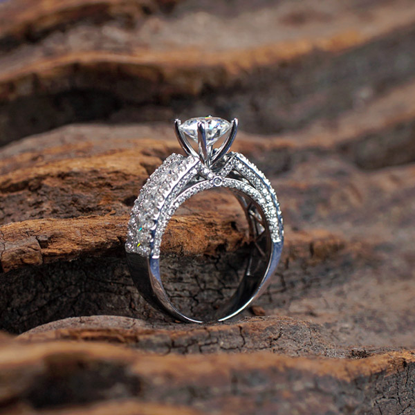 nhan-nu-moissanite-vang-trang-taj-n2668