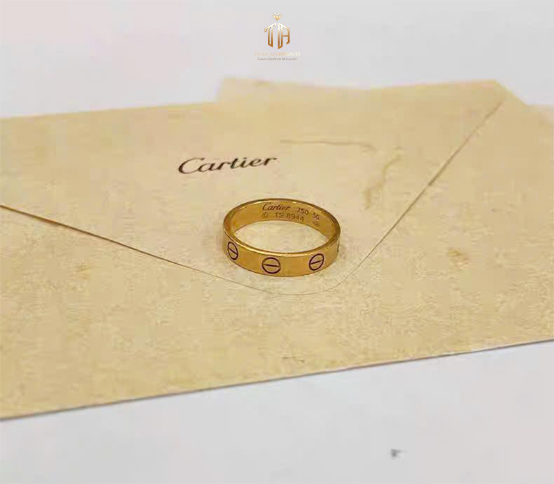 nhan-cartier-love-tron