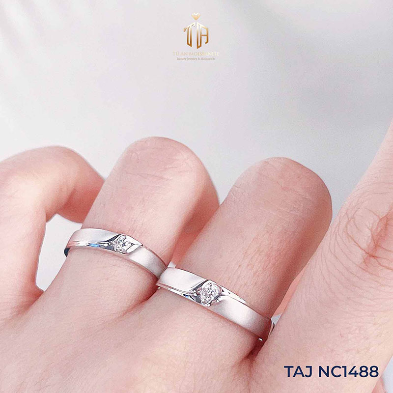 nhan-cuoi-vang-14k-dang-solitaire